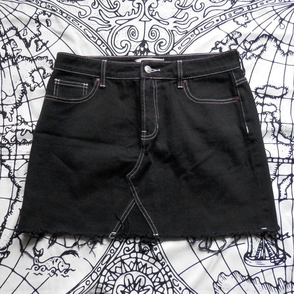 PacSun || Distressed Black Denim Mini Skirt